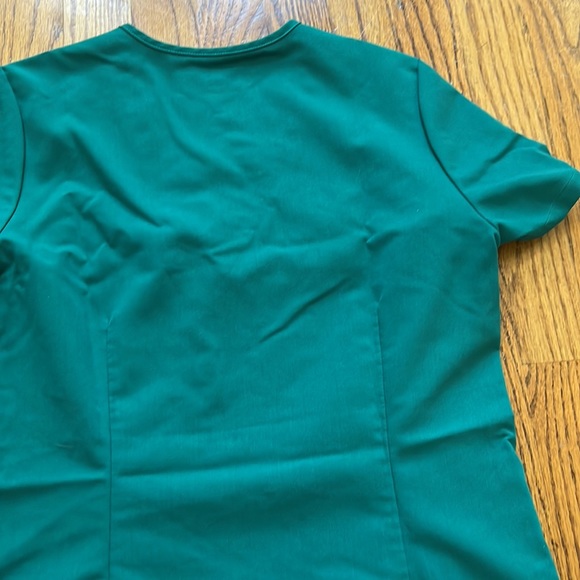 Figs Catarina Scrub Top - Picture 9 of 10